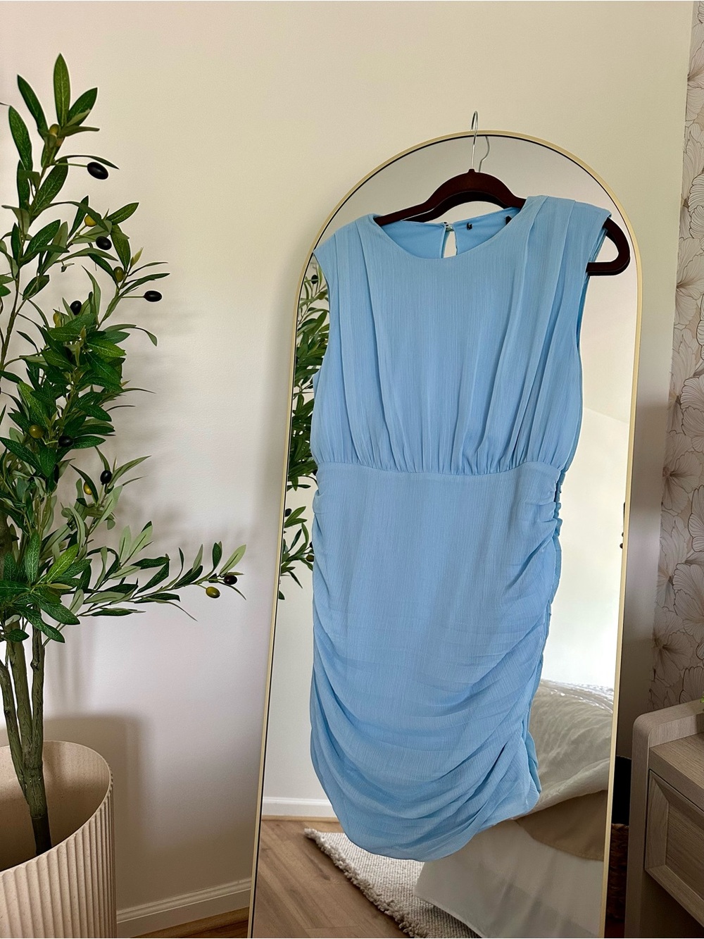 Forever 21 Pale Blue Sleeveless Ruched Midi Dress